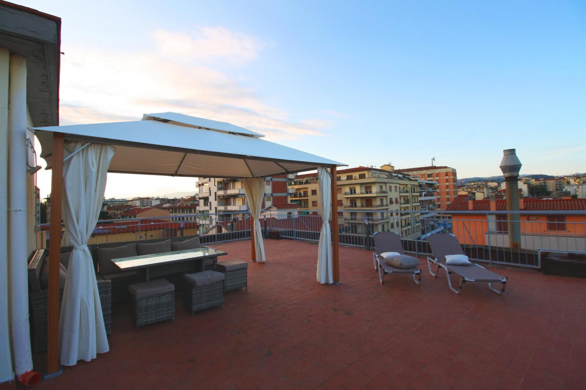 Апартаменты Alice House With Amazing Terrace Флоренция Экстерьер фото